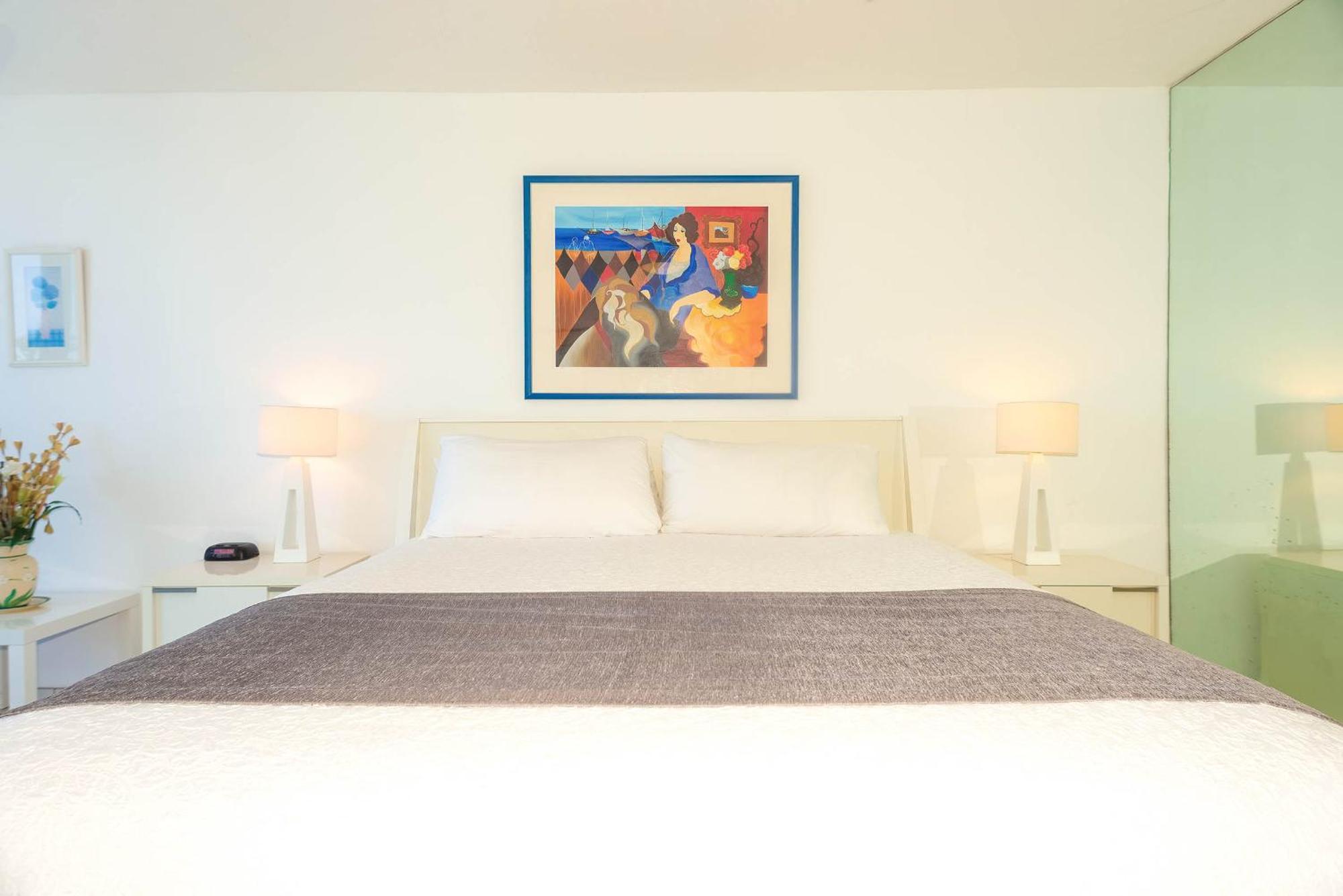 Capri By The Sea By All Seasons Resort Lodging San Diego Room photo